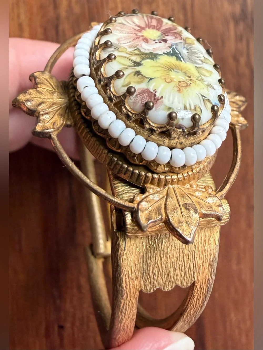 VTG Miriam Haskell Floral Porcelain Bracelet Victorian Seed Bead Gold Tone